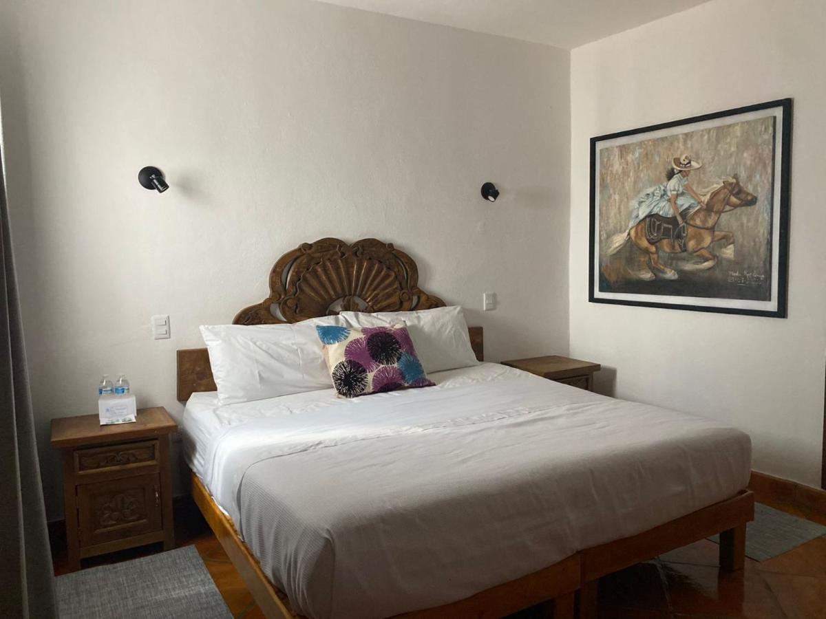 Hotel La Lejona Альенде Экстерьер фото